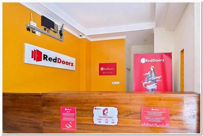 RedDoorz Syariah near Solo Square Mall