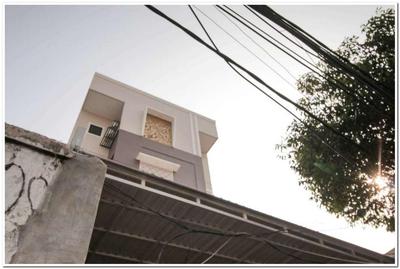 RedDoorz Syariah @ Jatinegara