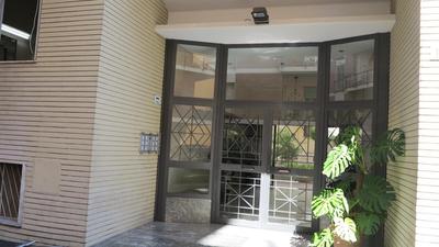 Spacious panoramic apartment - half way Center-Vomero district