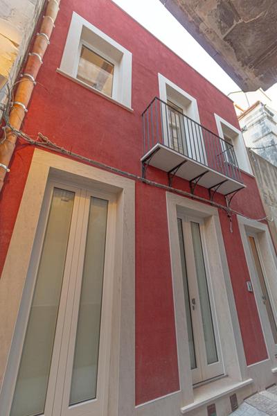 Maison Rouge Ortigia