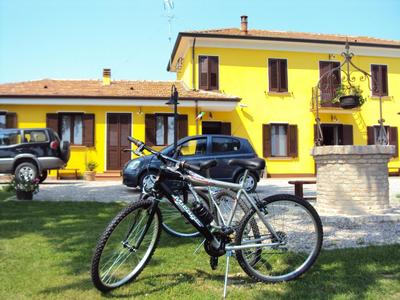 Casa di Campagna B&B La Corte Ferrara