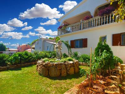 Apartments Vrcevan 811