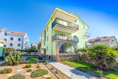 Studio Apartments Apolonia