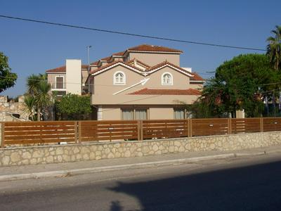 Paradise Apartments & Suites
