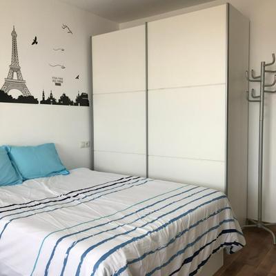 ESTUDIO LOFT en el Centro para 4 Personas Cama doble y sofá nuevo de cama doble Check in a partir de las 15 pm o antes si estuviera libre Con wifi Grandes 