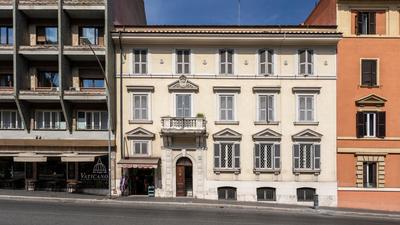 Residenza Vaticano by Hili