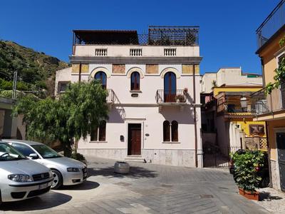 Appartamenti via Lombardo