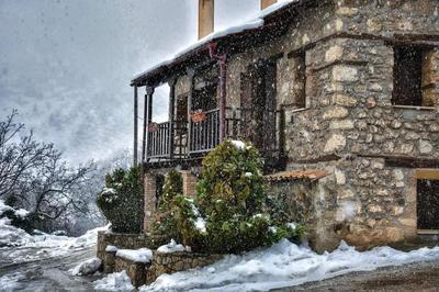 Paliokastro Guesthouse