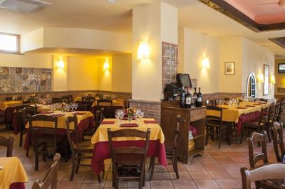 LEONE ROSSO APARTMENTs
