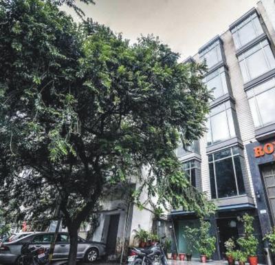 Hotel Royal Grand - Opposite Axis Bank East Patel Nagar