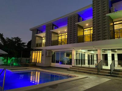 L'HYACINTH Hotel and Resort