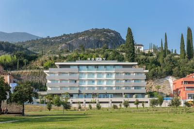 HOODY ACTIVE & HAPPINESS HOTEL