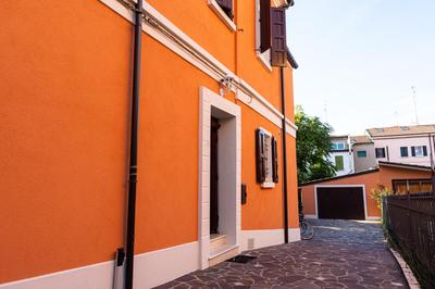 Gold Maison