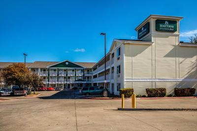 HomeTowne Studios by Red Roof Austin, Photo 2