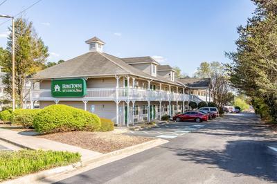 HomeTowne Studios by Red Roof Atlanta - Norcross South, Bilde 2