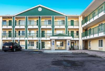 HomeTowne Studios by Red Roof Colorado Springs - Airport, 사진 2