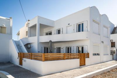 Thira Gold Suites