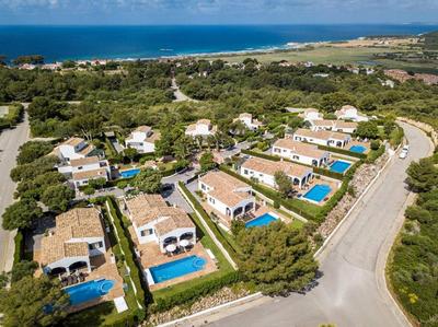 Villa Finesse 1 - Lovely 3 Bedroom Villa - Great Pool Area - Perfect