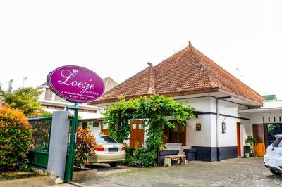 Super OYO 353 Loesje Guest House Syariah