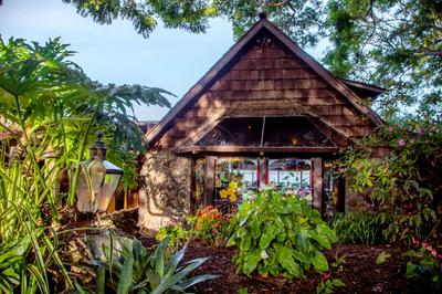 Kula Lodge, a hotel in Kula, Hawaii