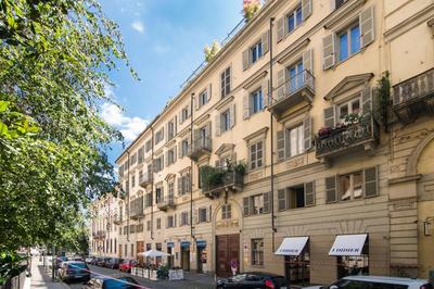 GuestHost - Piazza Vittorio Veneto Elegant Flat