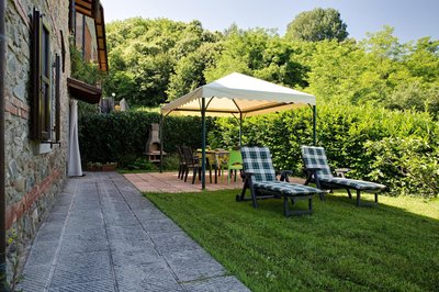 Cozy House in Castelnuovo di Garfagnana + Large Garden