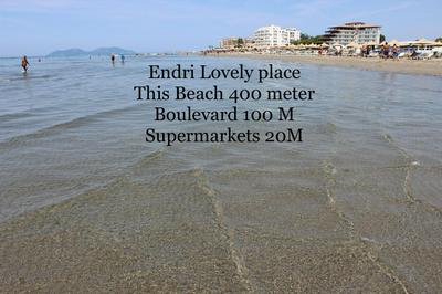Lovely place. Close to beach & Boulevard