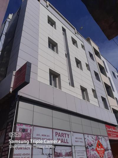 HOTEL SRI VAARI RESIDENCY