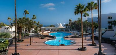 Comfortable houses Playa Roca beachfront access