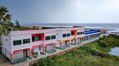 Resort Garden Retreat Seaview
