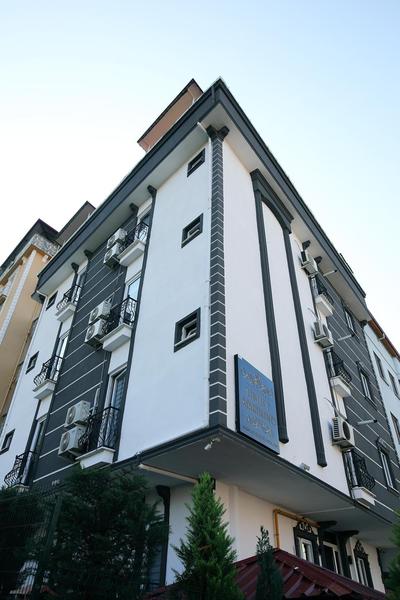 Umut Apartments