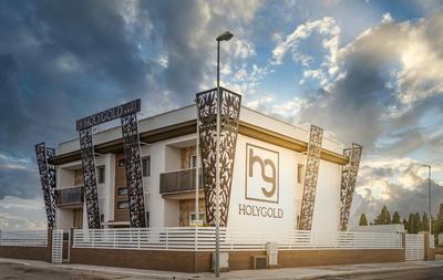 HOLYGOLD Suite ****