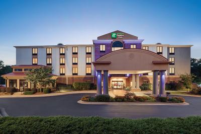 Holiday Inn Express Hotel & Suites Lavonia by IHG