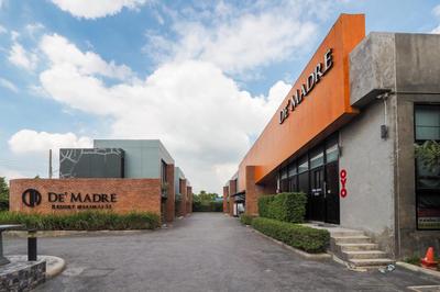 OYO 75368 Demadre Resort