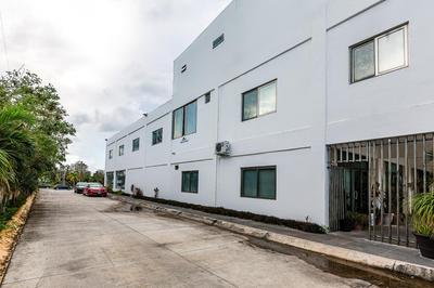 Capital O Cancun International Airport 24 7