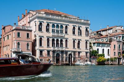 Ca' dei Cuori on the Grand Canal