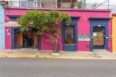 Casa Dos Lunas