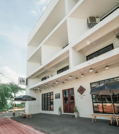Labkoff cafe and Hostel