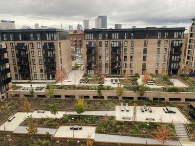 Modern 2 Bed Apt in Edgbaston with City Views & Parking