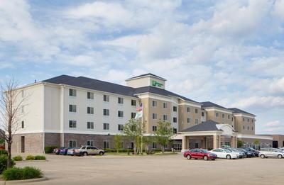 Holiday Inn Hotel & Suites Bloomington Airport by IHG