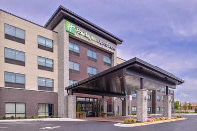 Holiday Inn Express & Suites - Olathe West by IHG