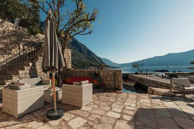 Tanja's Seafront Orahovac Apartment