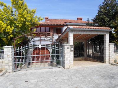 Beautiful-Banjole-Beachside-Apartment-A1-150m-from-the-beach