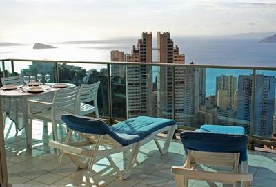 Skyline 26 Stunning sea views from a 2-bedroom apartment on the 26th floor