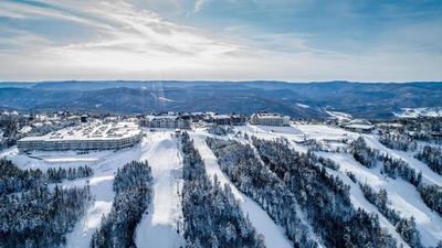 Stroll to Slopes, Village Area, Ski in-Out MtLodge 210