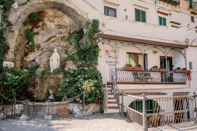 Elegant studio close to the sea
