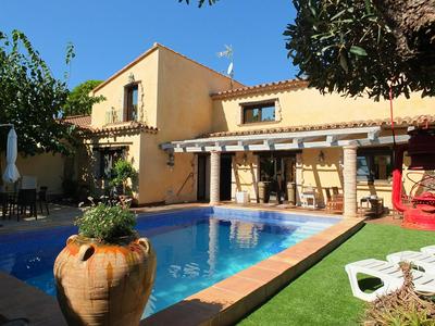 Villa Tranquila a charming 4bedroom villa with air-conditioning & private swimming pool