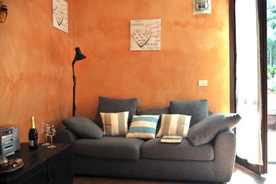 Casa con grande terrazza, AC, wifi, posto auto e vicino al mare