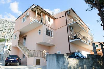 Lara Apartments