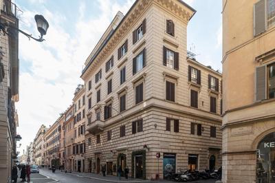 GuestHost - Piazza di Spagna Elegant Apartment
